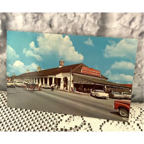 Mid Century Postcard Old Cars & Cafe Du Monde New Orleans - Picture 2 of 7